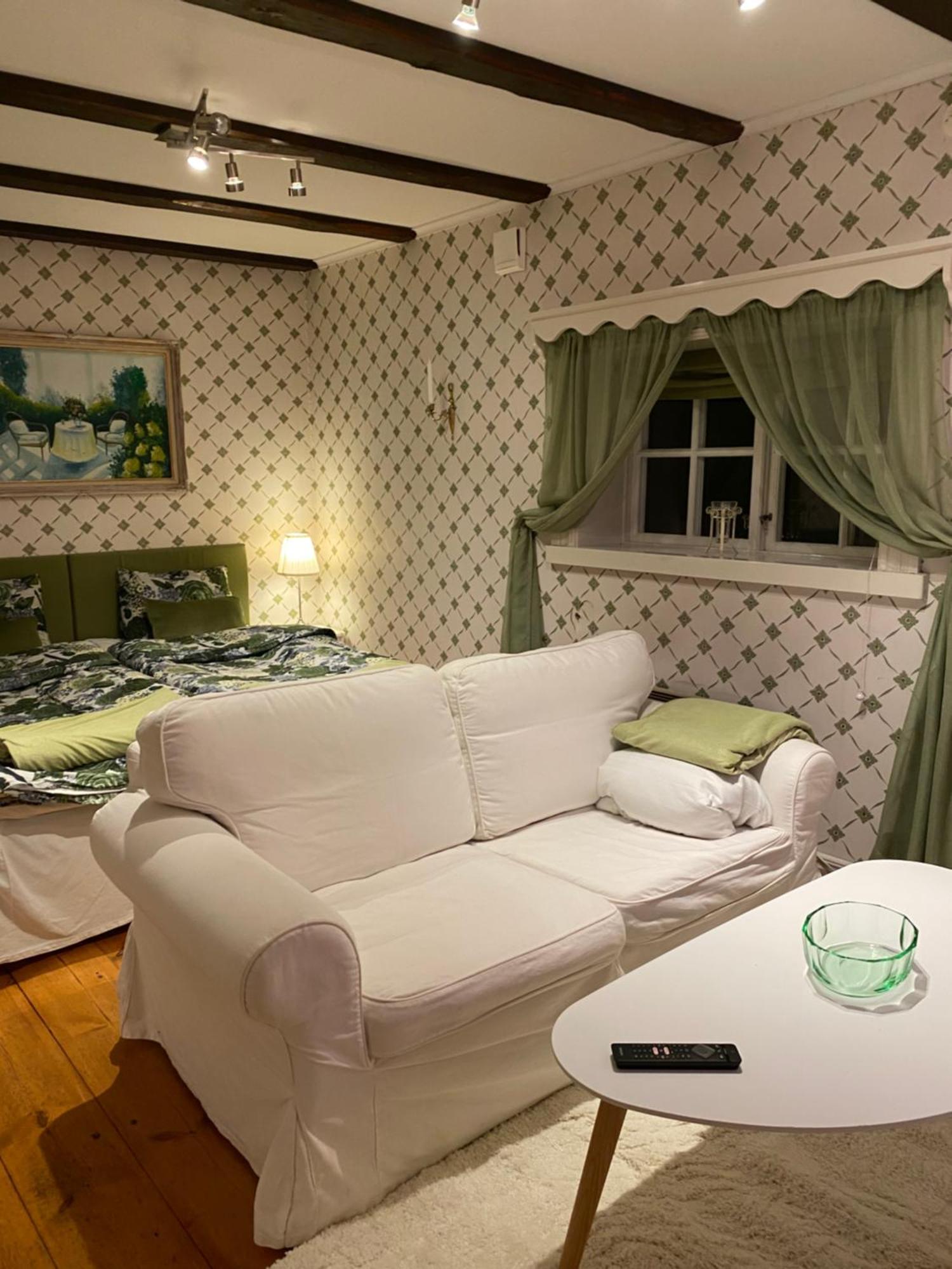 Villa Brunstorpsgard Braenneriet Huskvarna Esterno foto